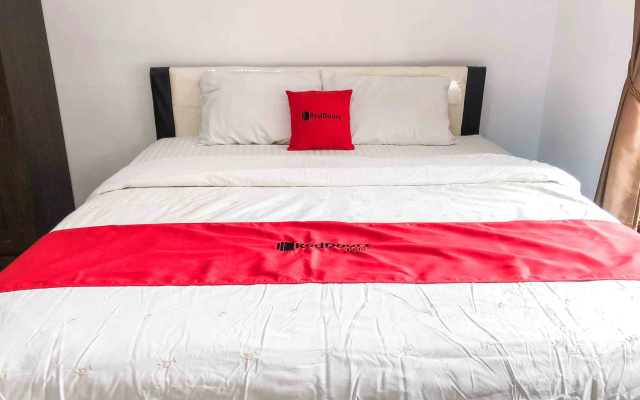 RedDoorz near Eco Green Park Batu
