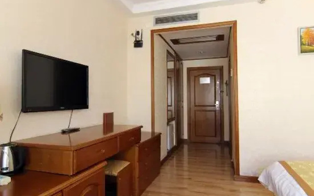 Huiqun Business Hotel