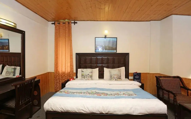 OYO 7008 Astha Cottage