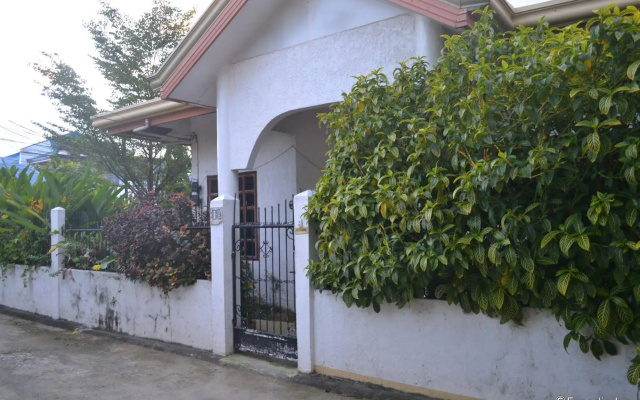 Dee GuestHouse