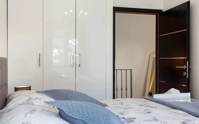 Modern Apartment in Zadar with Garden