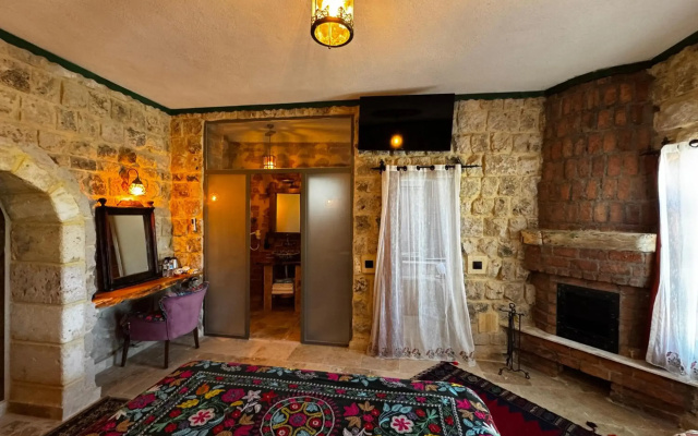 Canela Cave Hotel