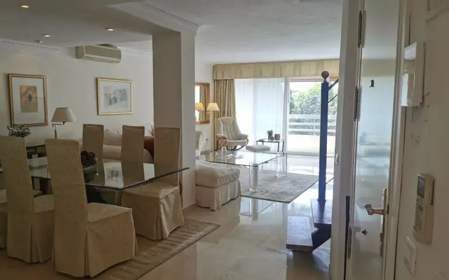 Pent-house, 3 Bedroom, Sleeps 6, Parking