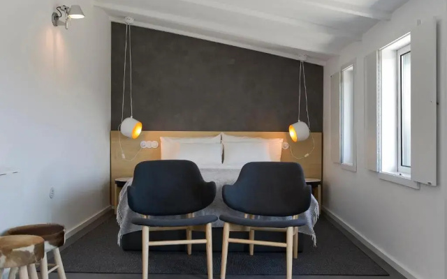 Oporto Avenue Attic