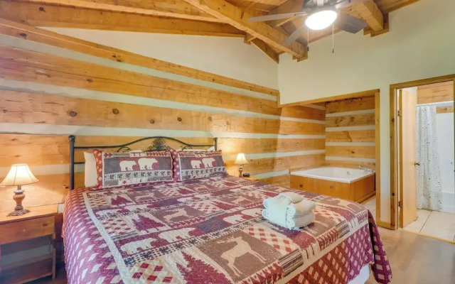 Covered Deck & Hot Tub: Cozy Gatlinburg Cabin