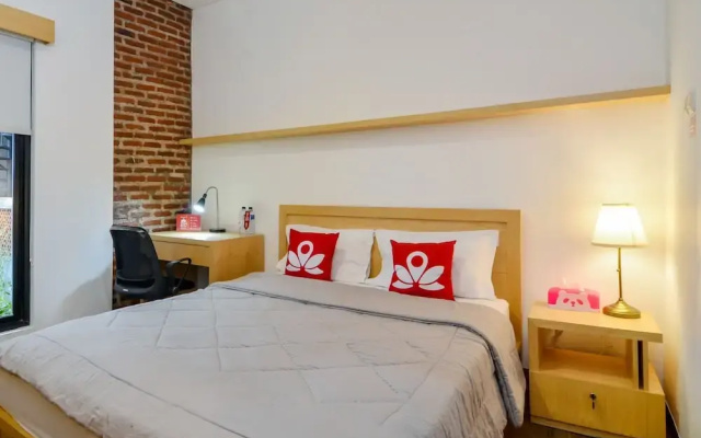 ZEN Rooms Kemandoran Syariah