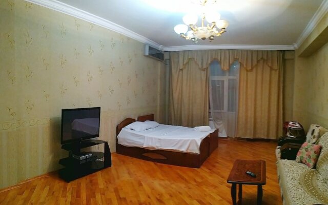 Bakuvi Tourist Apartment B015 2