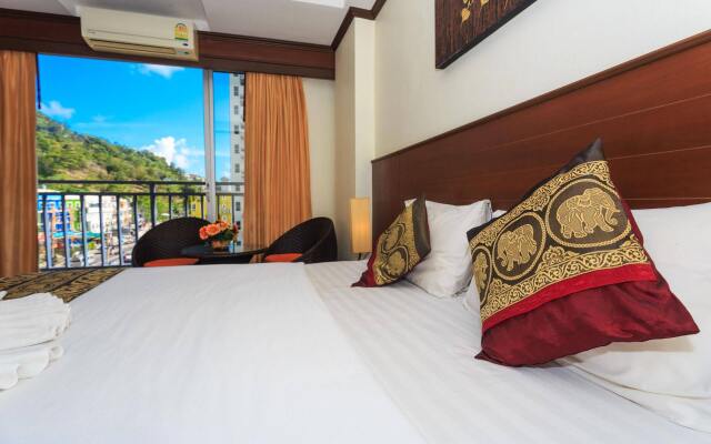 Sharaya Patong Hotel вид на фасад