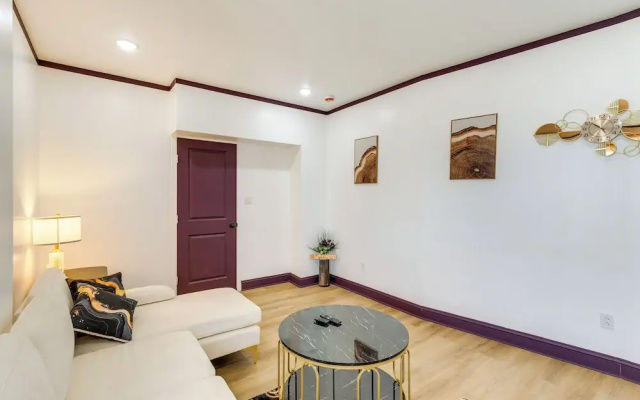 7 Mi to Lincoln Financial! Charming Philly Apt