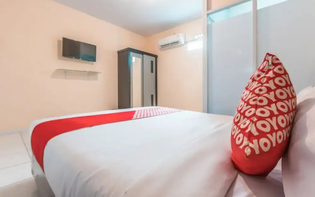 Super OYO 1868 J&b Room Pramuka