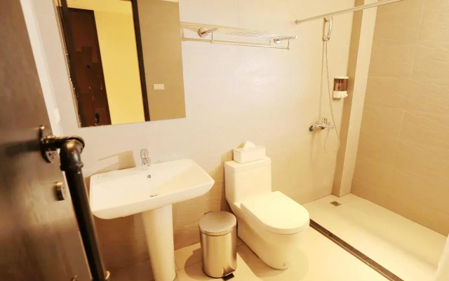 101 Single Bar Hostel