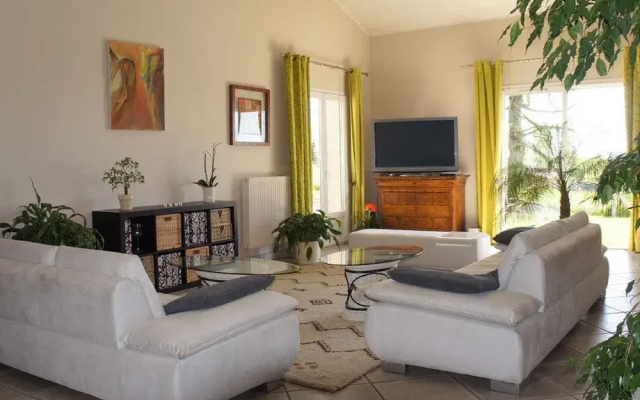 Lovely Family Home With Small Private Pool