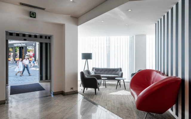 Aris Grand-Place Hotel