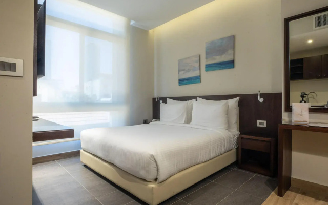 The Compass Hotel