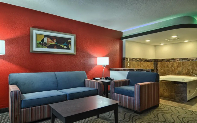 Clarion Inn & Suites