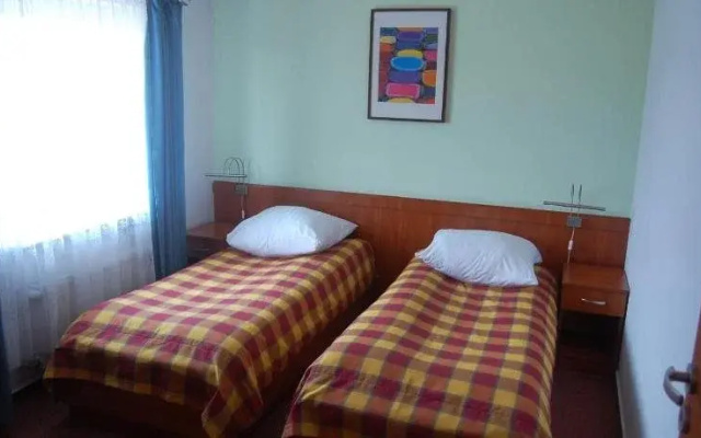 Hotel Angie