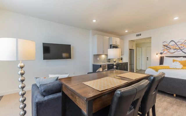 Pine Suite - 309