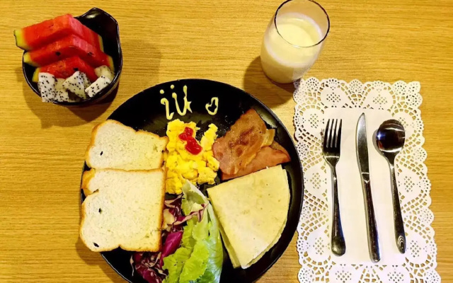 IU Hotels·Maoming South Renmin Road Youcheng Building
