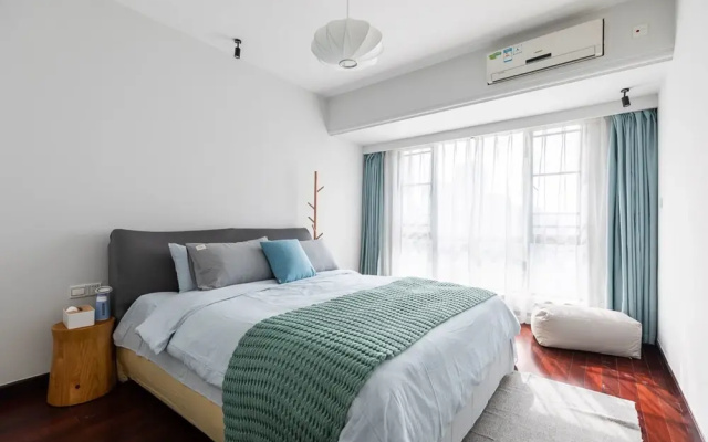 Locals Boutique Apartment Huafa Plaza 6