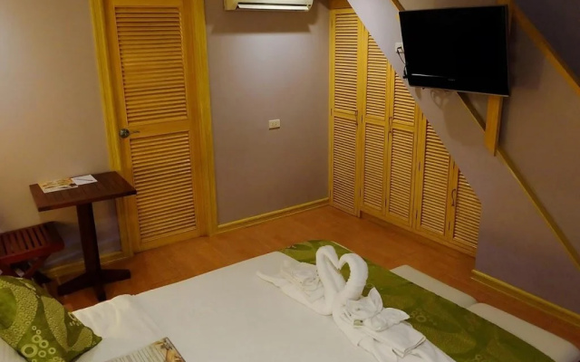 Shore Time Hotel