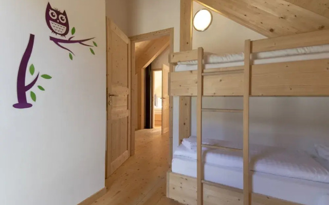 Inviting Chalet With Whirlpool