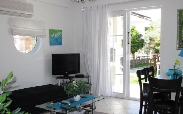 Villa CED1 by JoyLettings