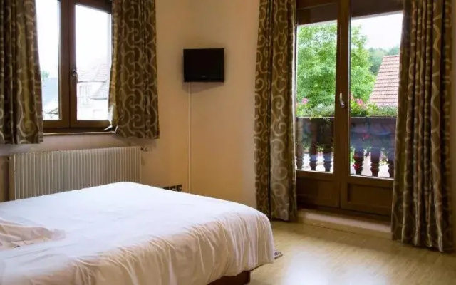 Logis Hotel Restaurant A lAigle
