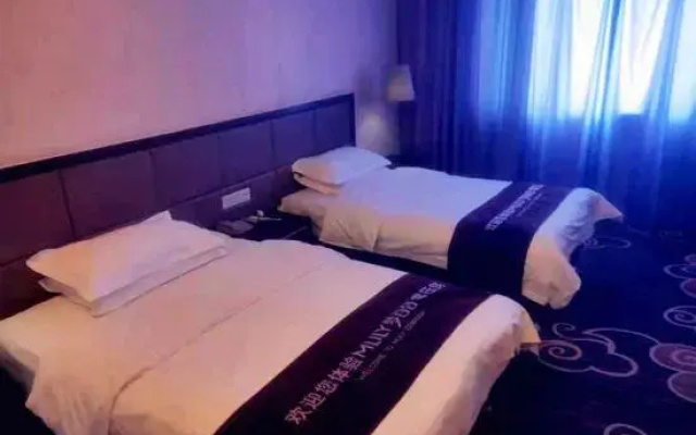 Super 8 Kuerle Shihua Avenue