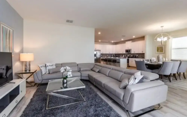 6 Bedroom Golf Course Resort Villa