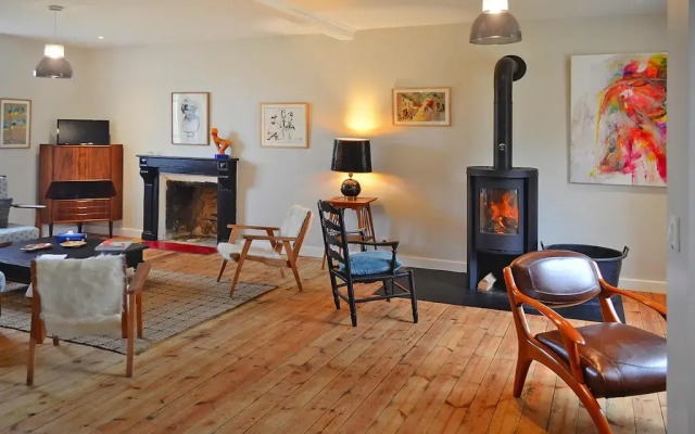Charming holiday home, 200 m sandy beach, Locquirec