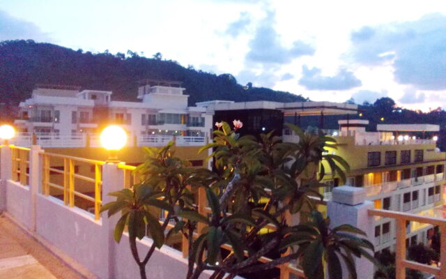 Отель Patong Palm Resort вид на фасад