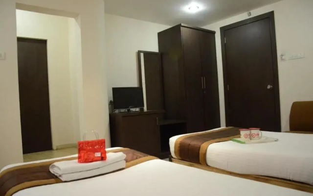 OYO 1999 Hotel Residence 20