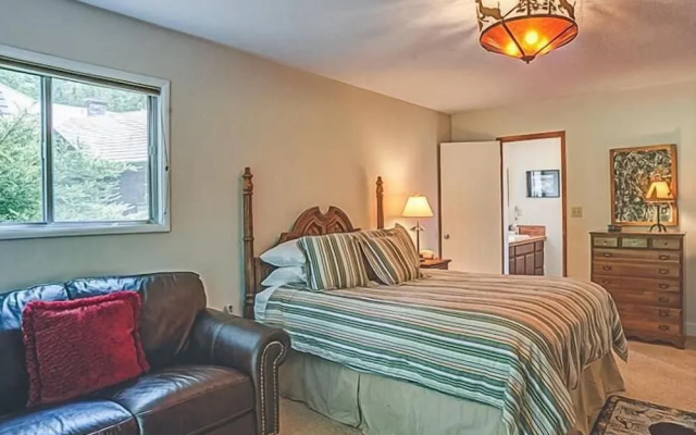 Deer View Retreat