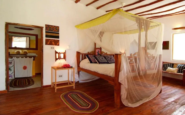 Hakuna Majiwe Beach Lodge