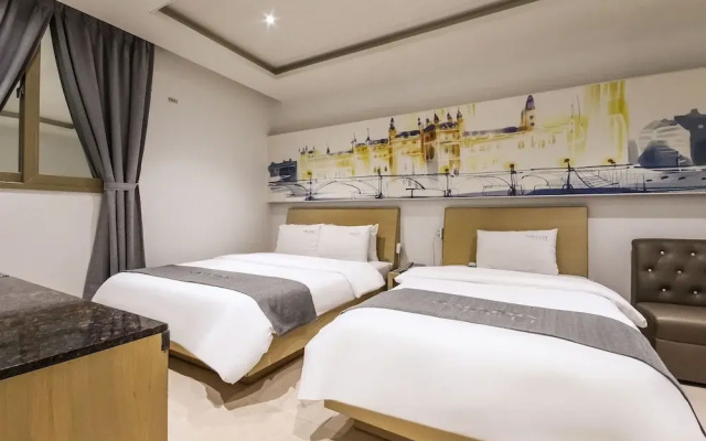 Gallery Hotel