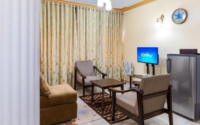 Spacious Apartment in Secure Resort, 4-6 People