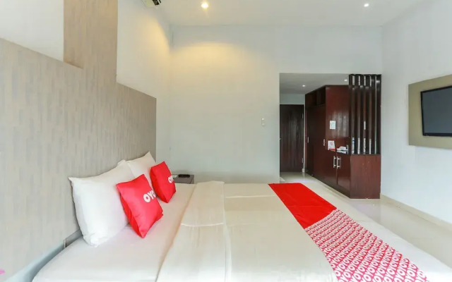 OYO 2073 Grand Inn Hotel Lombok