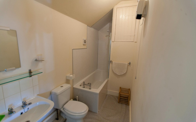 Peaceful Family Retreat in Kent Downs