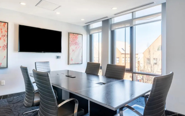 Kasa Welcoming Studio Work Friendly Alexandria