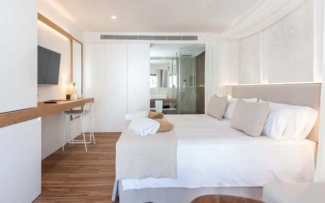 Ynaira Hotel & Spa