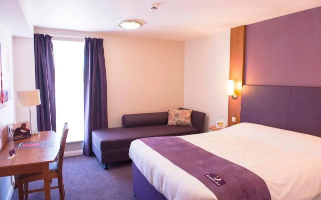 Premier Inn Poole Centre (Holes Bay)