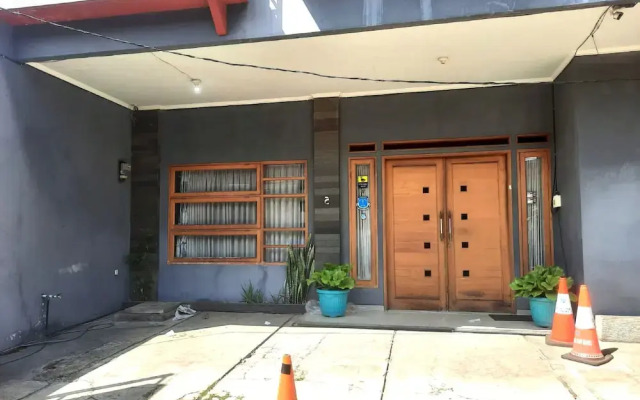 Hotel O Regol Srimahi Residence