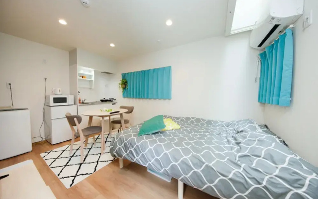 Jr Station Apartment 1F