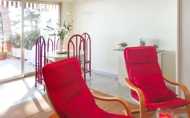 Apartment With one Bedroom in Villeneuve-loubet, With Wonderful sea Vi