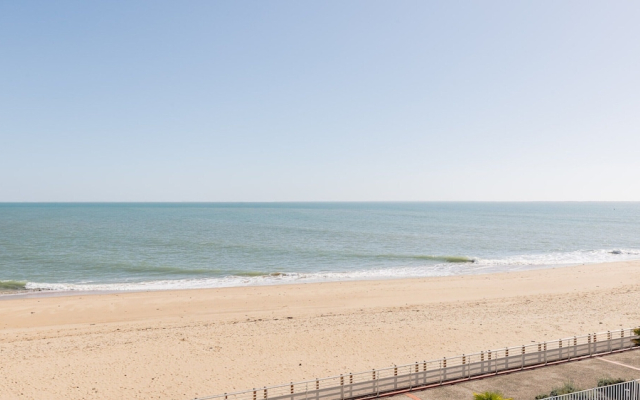 Escape Near Local Bistros and Pier