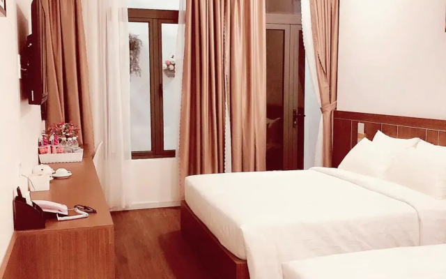 Marina Hotel