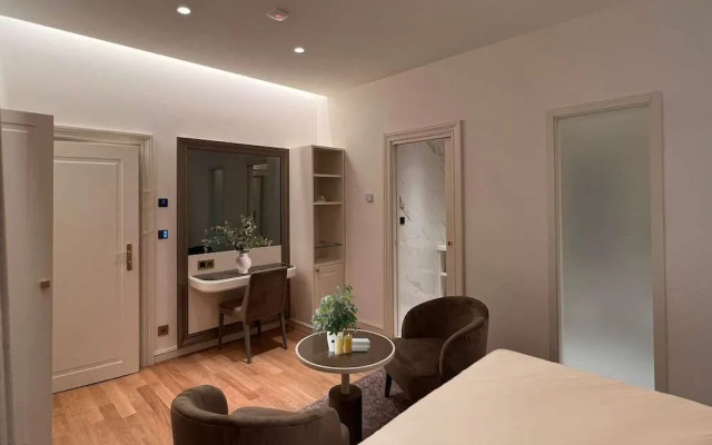 Martina Suites