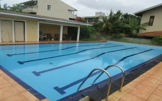 Queens Park Apartment