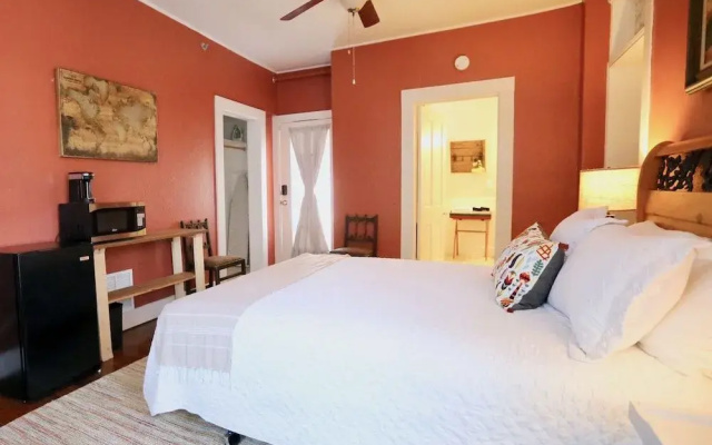 Bryn Oaks Bed and Breakfast