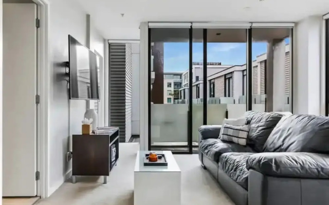 Lovely And Cozy Apartment - Parking, Pool And Gym!